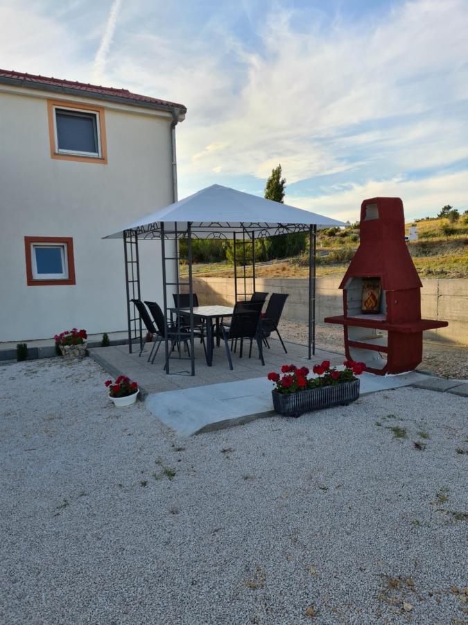 Apartmani Ivan Rtina Exterior foto